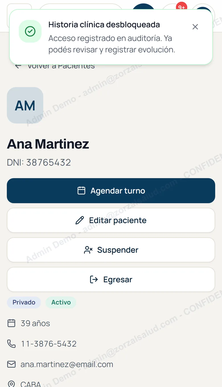 La misma historia cl&iacute;nica en el celular, con el aviso de acceso registrado.